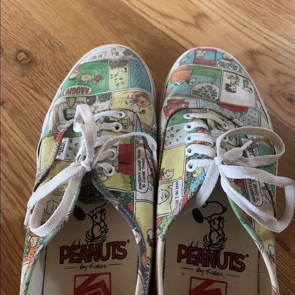 Charlie Brown Mens Vans Size 11.5!